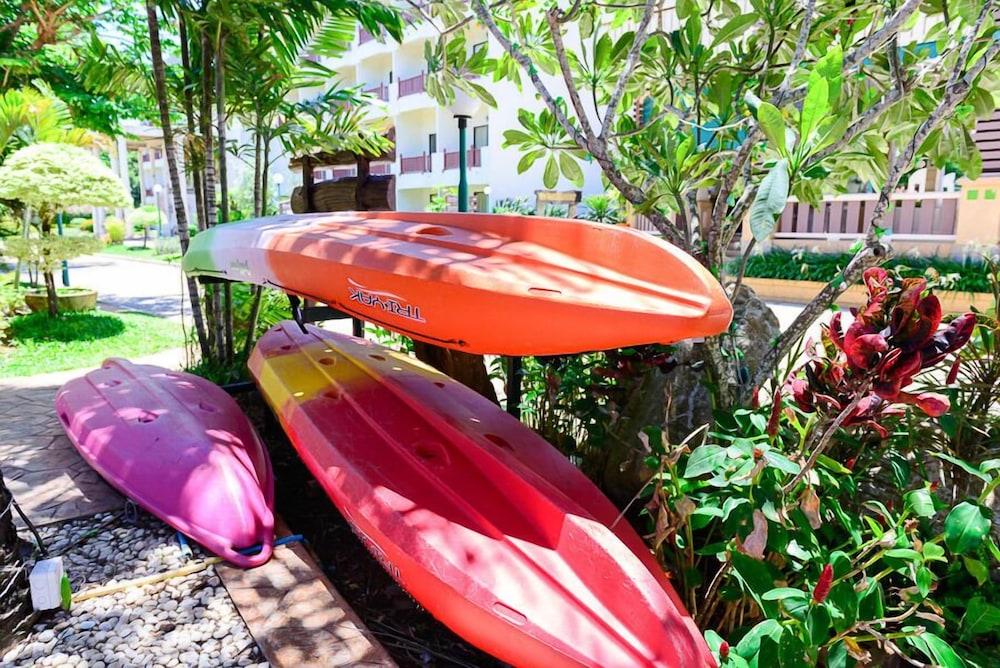 New Travel Beach Hotel & Resort Pantai Chao Lao Bagian luar foto