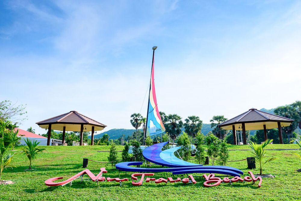 New Travel Beach Hotel & Resort Pantai Chao Lao Bagian luar foto