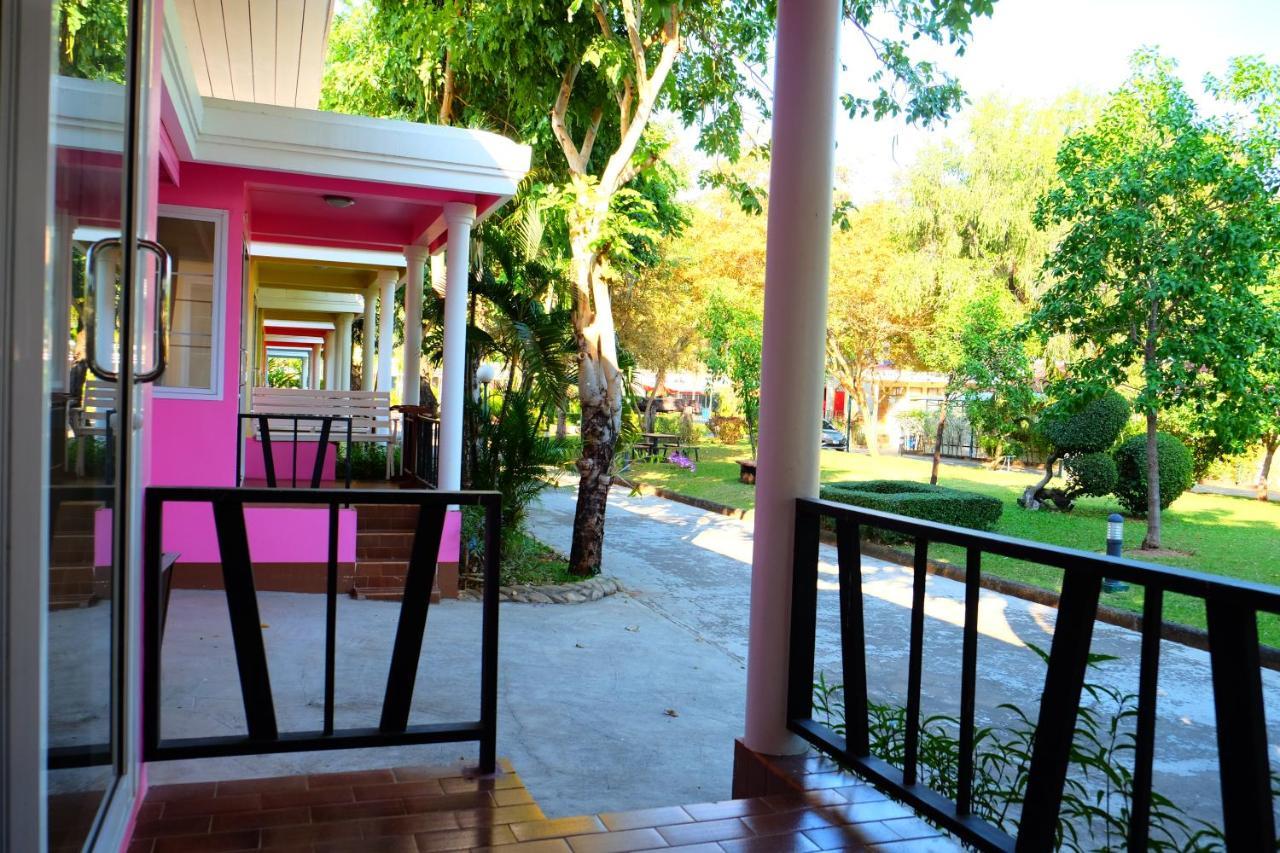 New Travel Beach Hotel & Resort Pantai Chao Lao Bagian luar foto